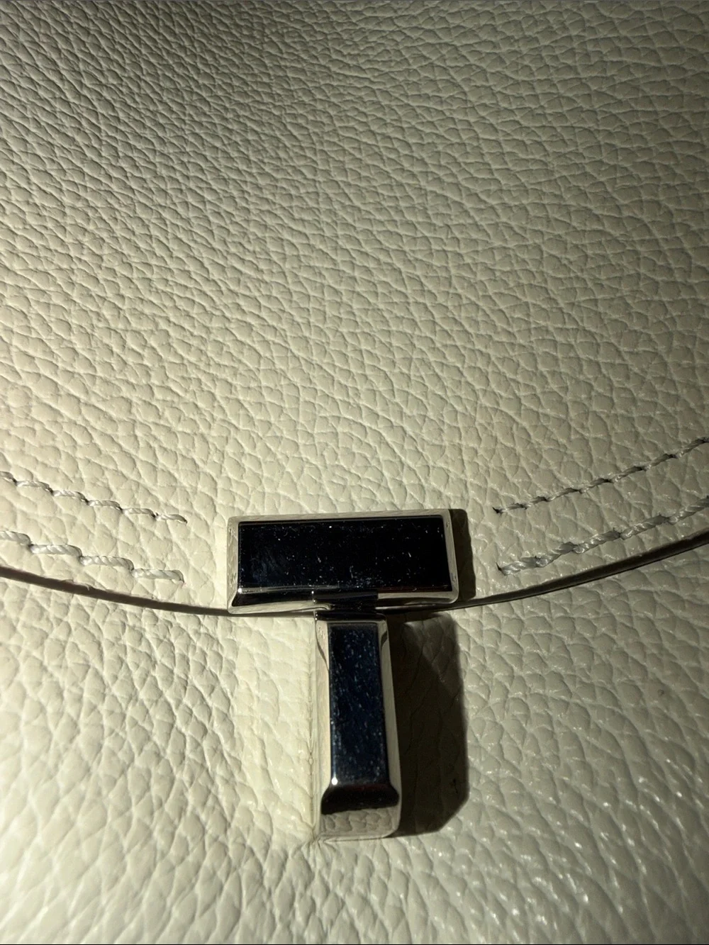 Toteme T-lock Grained Leather Top Handle Shoulder Bag - Picture 3 of 7